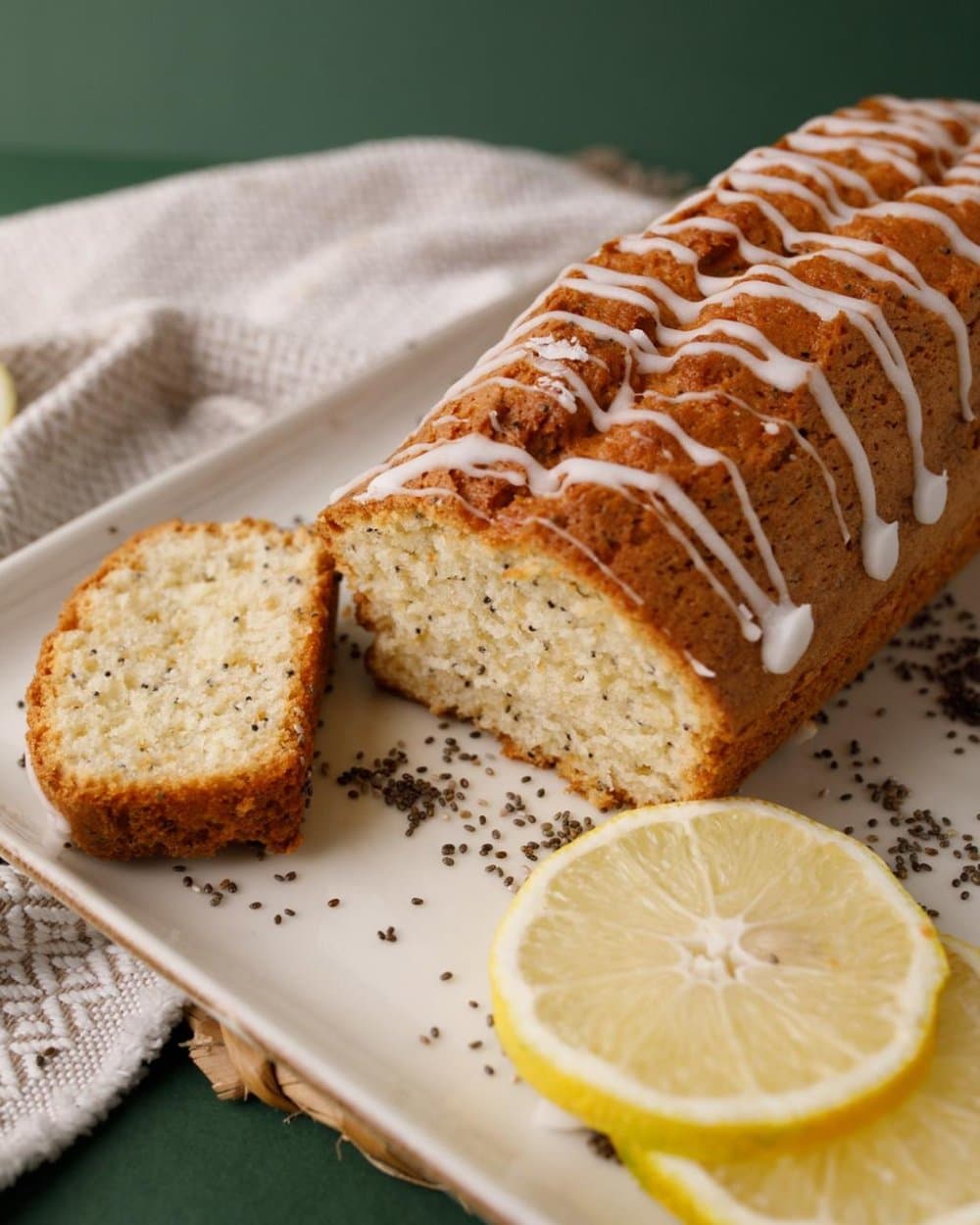Lemon with Chia seeds English Cake